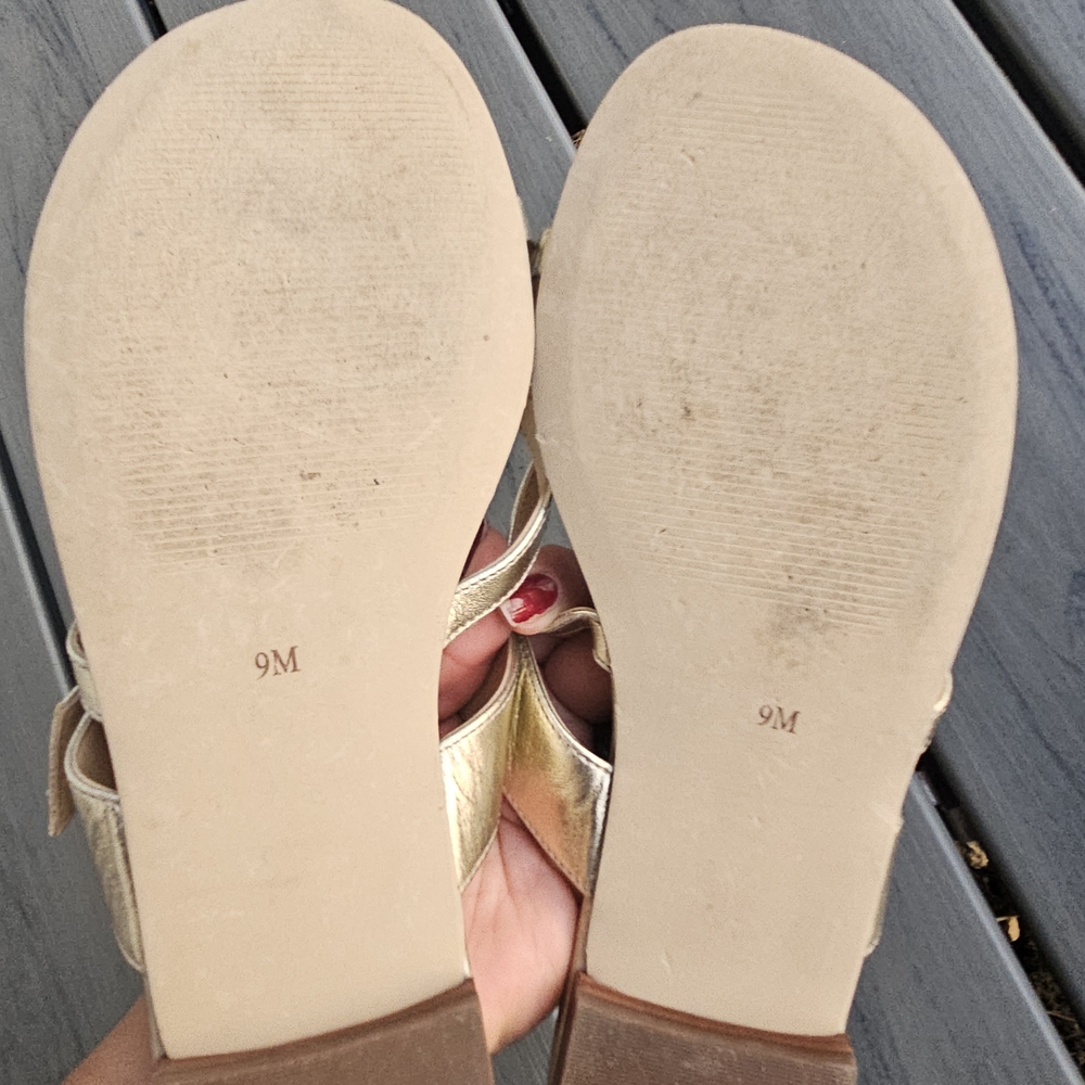 Talbots Gold Strappy Women's Sandals Size 9, pre-owned - Picture 5 of 6